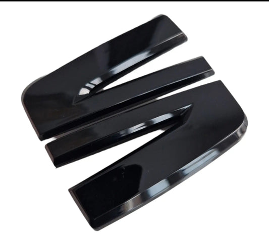 Leon/Ibiza 5F/6F Black Pre-facelift FRONT Replacement Badge Gloss MK3