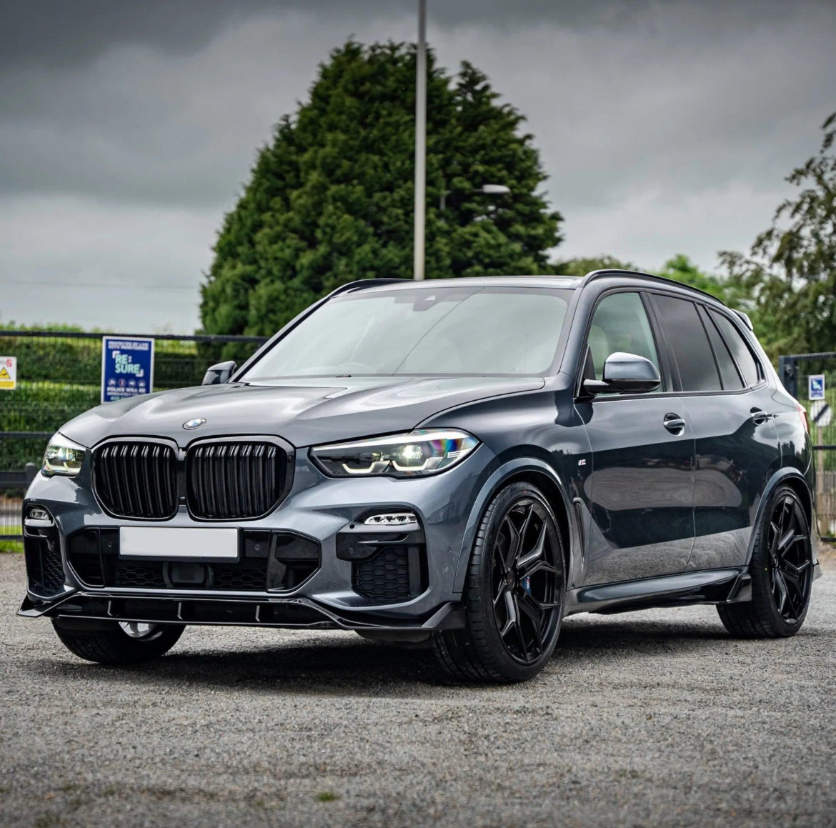 BMW X5 M SPORT 2018-2022 G05 GLOSS BLACK KNIGHT AERO BODY KIT M SPORT