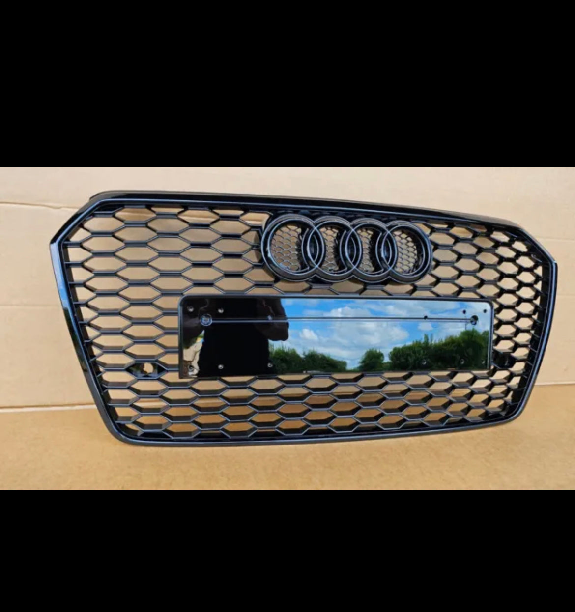 RS7 Style Gloss Black Honeycomb Mesh Grill for Audi A7 S7 16-18 Facelift Model R