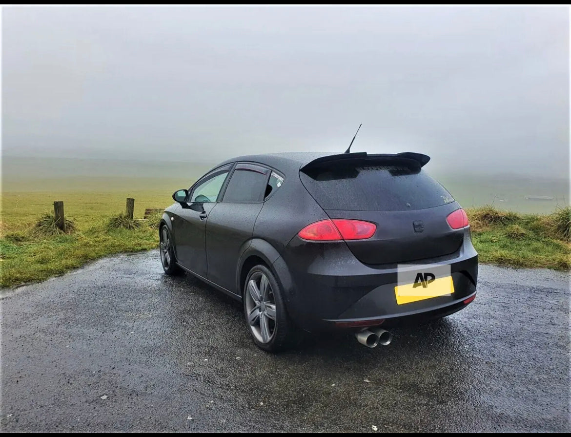 Seat Leon MK2 Facelift 2009-12 roof spoiler gloss black