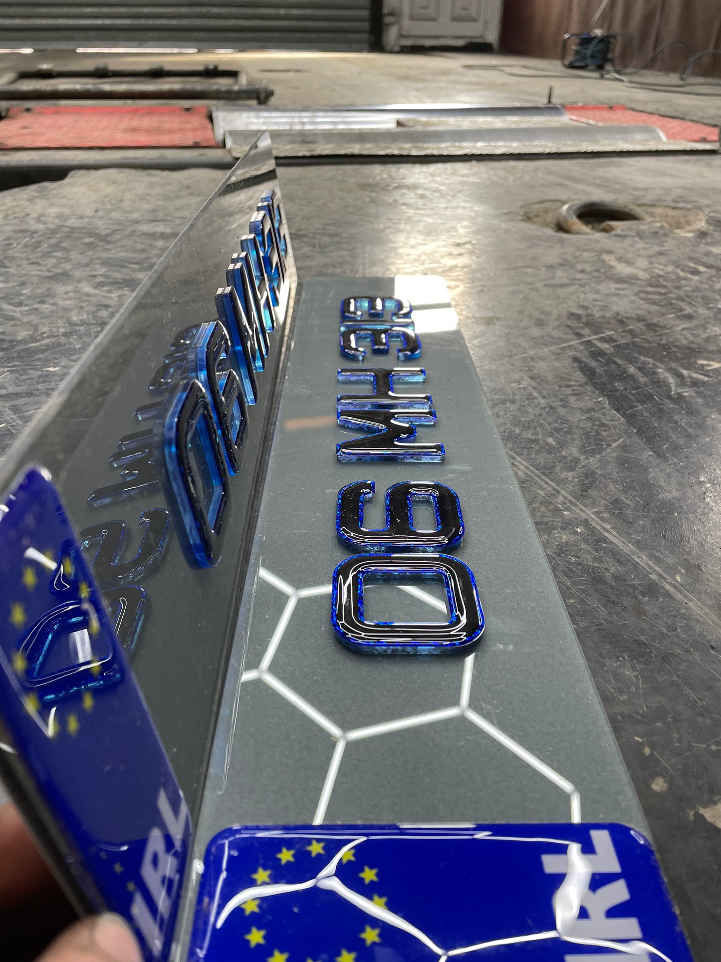 4D tinted Blue with 3d gel top