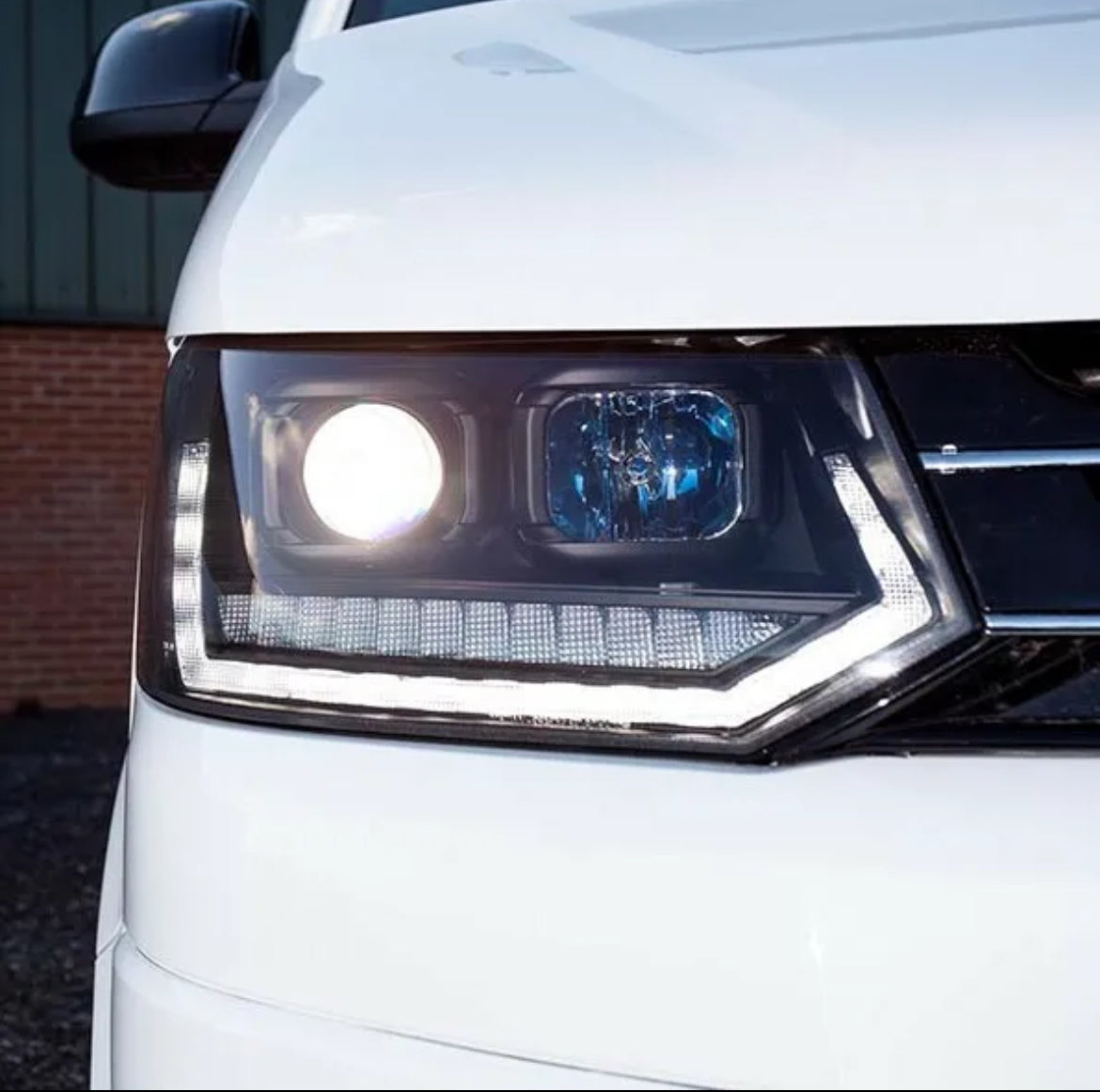 Ultimate Components Projector LED DRL Headlights For VW Transporter T6 2015-2020 – Dynamic Flashers, Black Inner